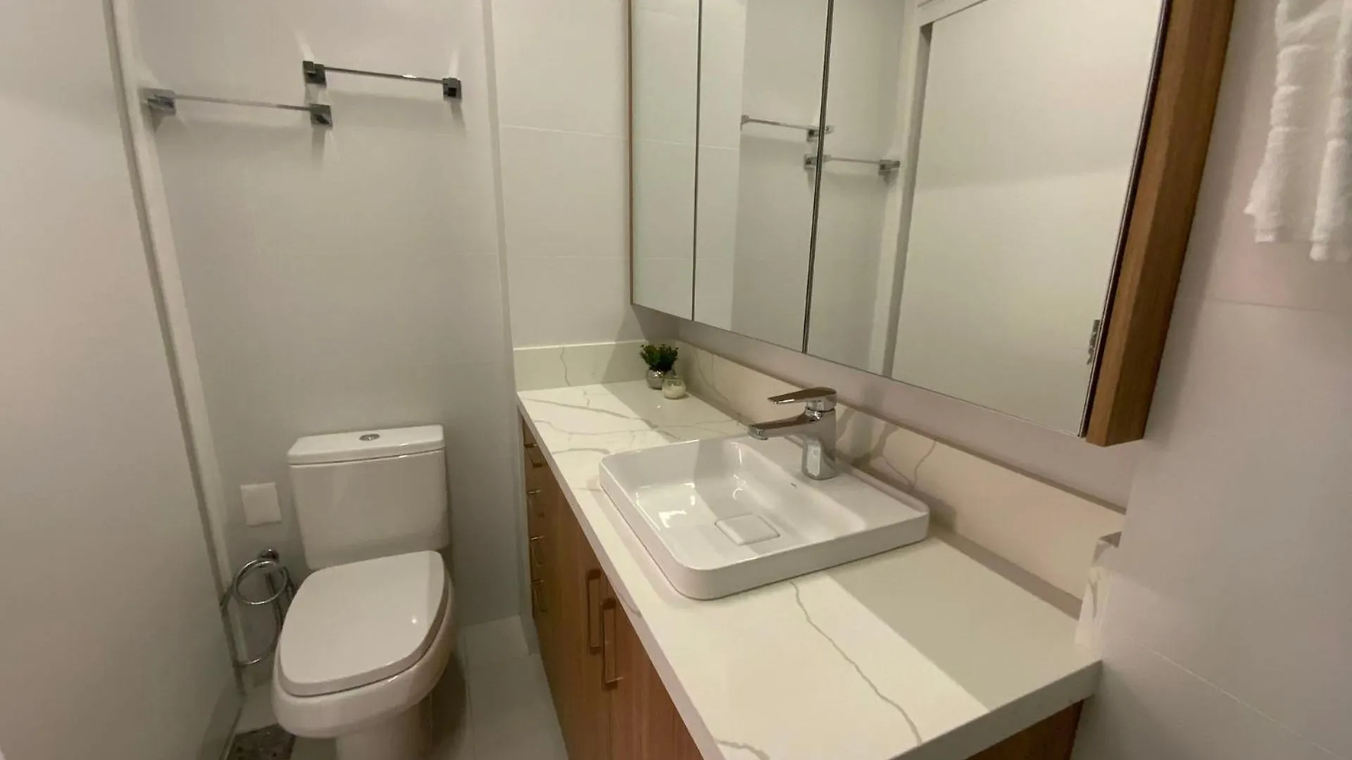 Apartment Elegancia E Conforto Em Jurere Int. Xm1812 Florianópolis