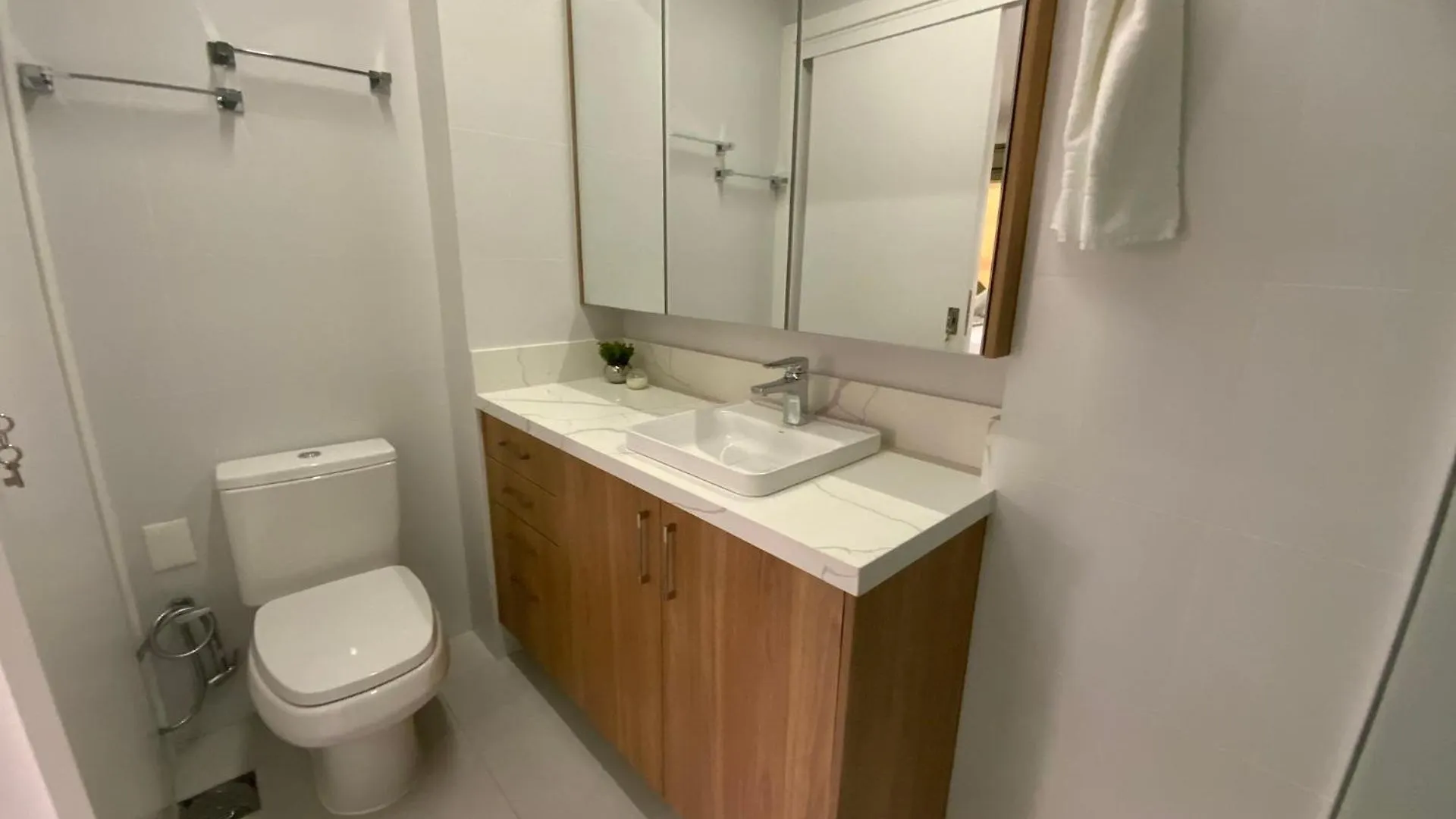 Elegancia E Conforto Em Jurere Int. Xm1812 Florianópolis